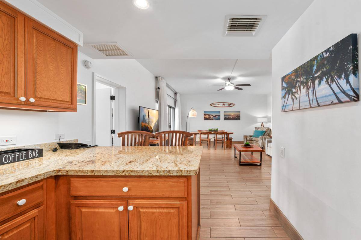 75-6040 Alii Dr, Kailua-Kona, HI 96740