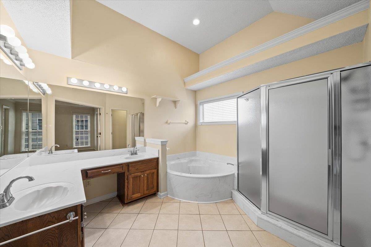 711 Autumn Winds Dr, Collierville, TN 38017