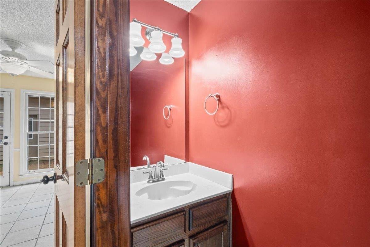 711 Autumn Winds Dr, Collierville, TN 38017