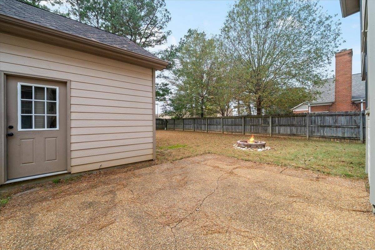 711 Autumn Winds Dr, Collierville, TN 38017