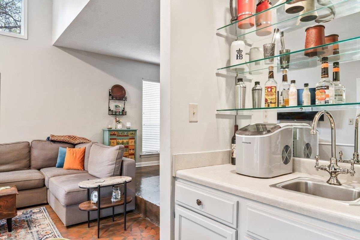 2171 Court St, Memphis, TN 38104