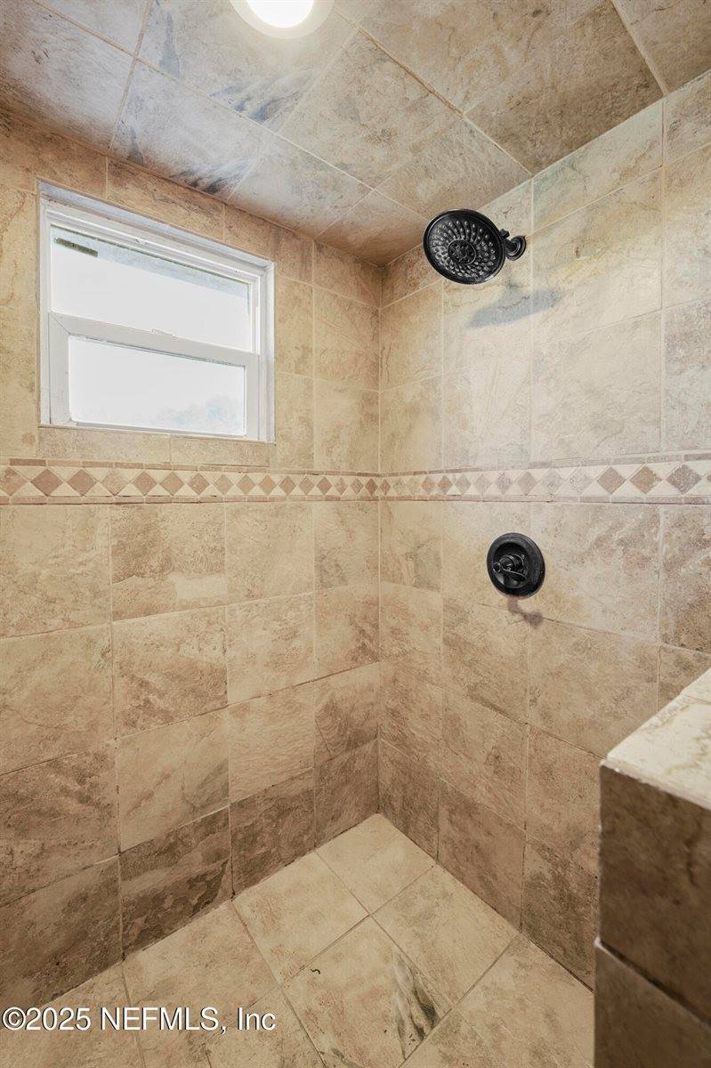 3511 Hermitage Road East, Jacksonville, FL 32277