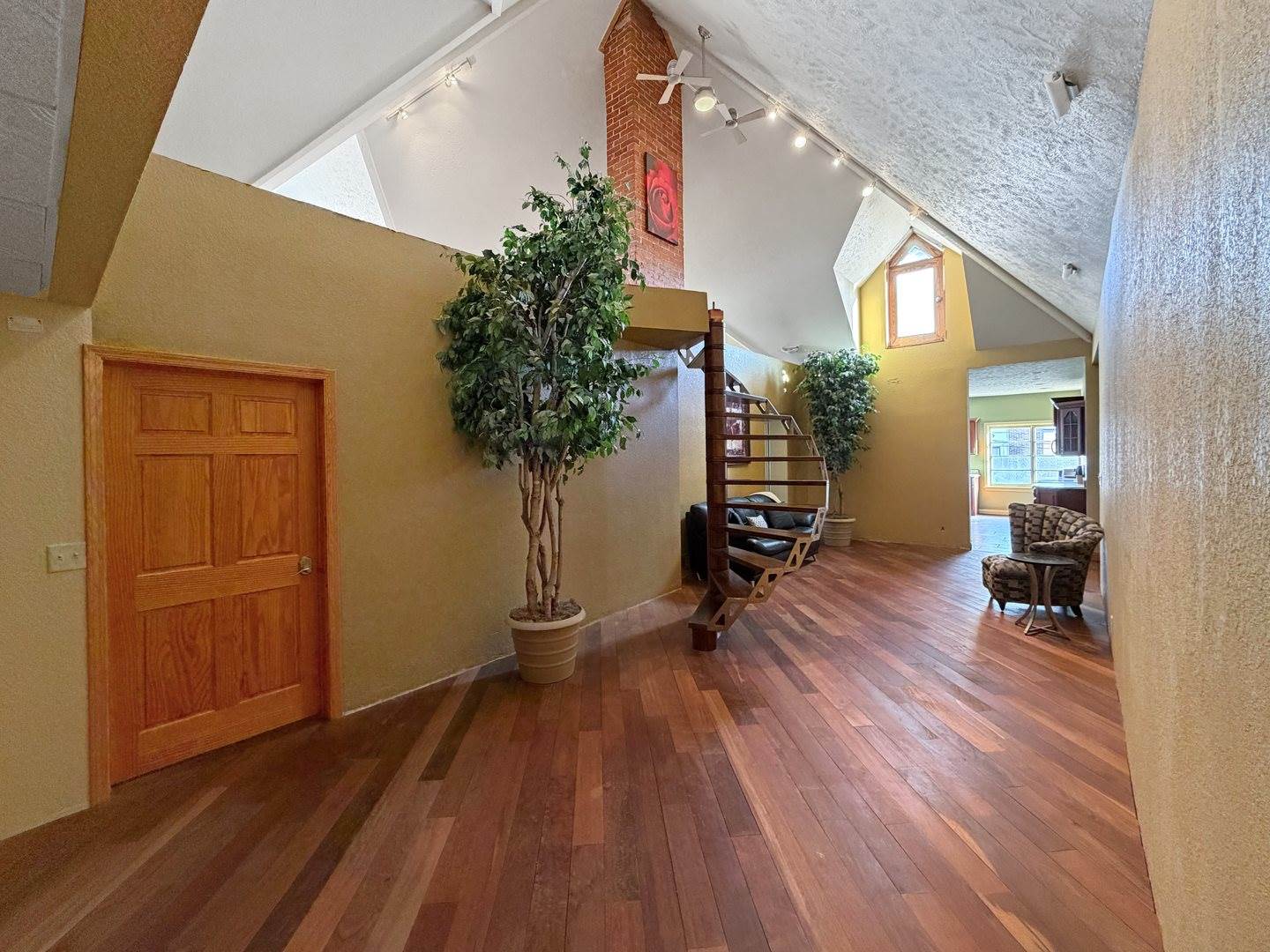 222 West Exchange Street, Freeport, IL 61032