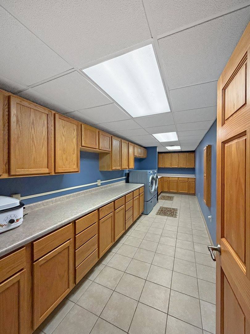 222 West Exchange Street, Freeport, IL 61032