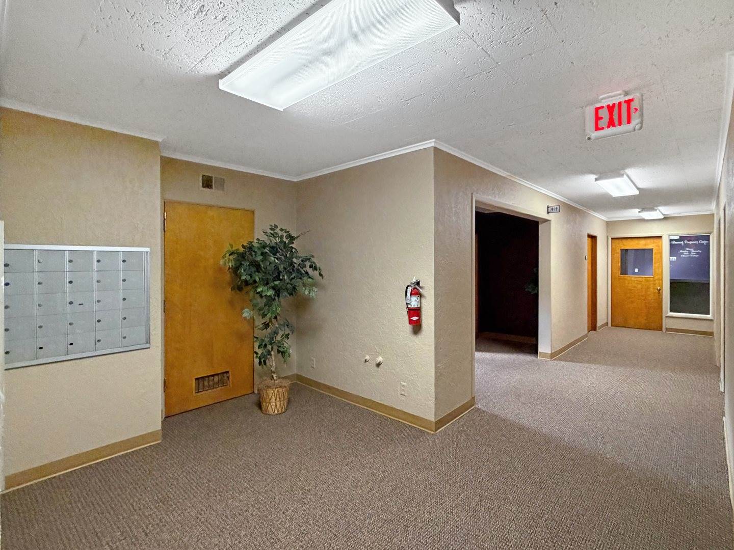 222 West Exchange Street, Freeport, IL 61032