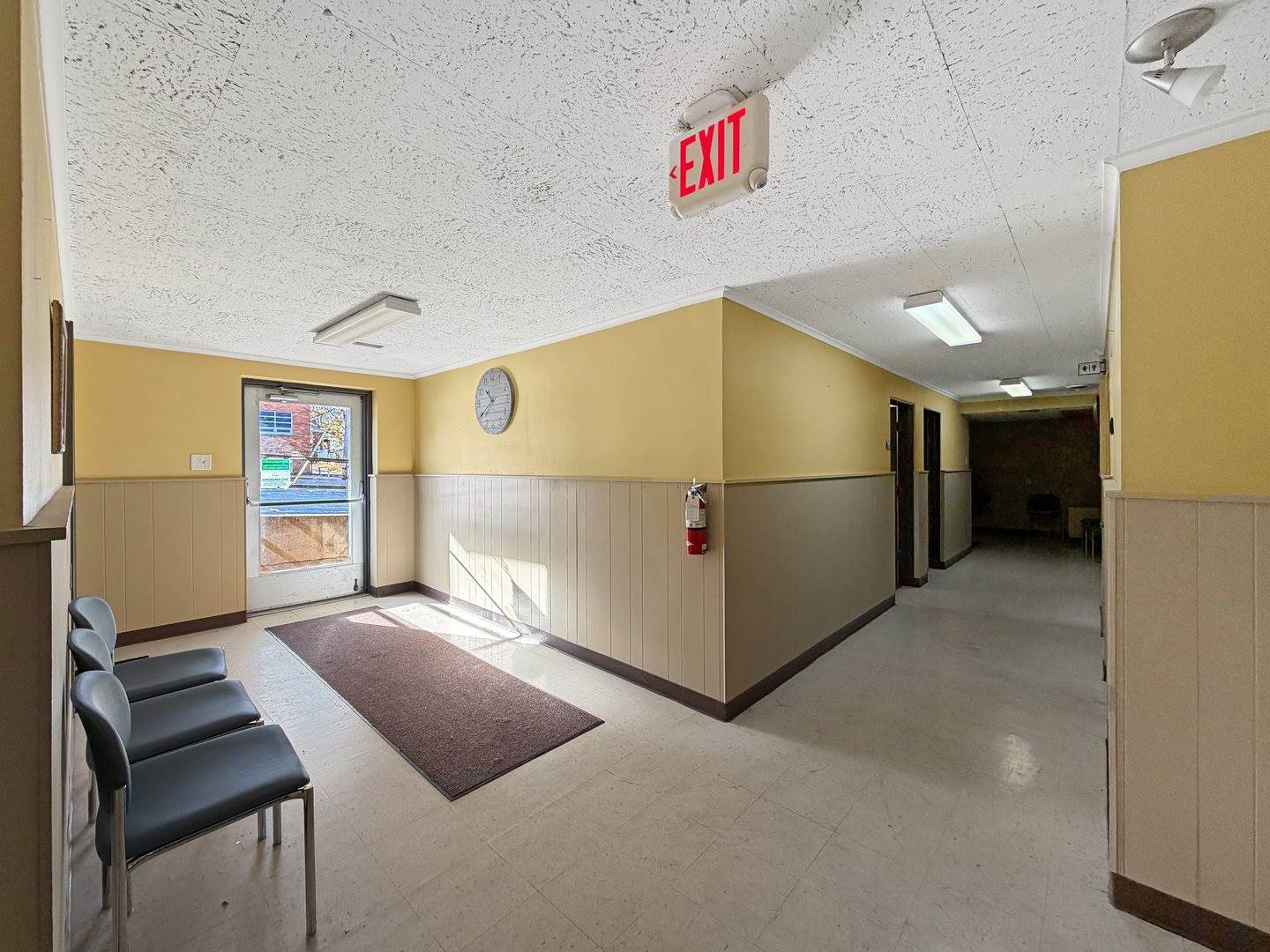 222 West Exchange Street, Freeport, IL 61032