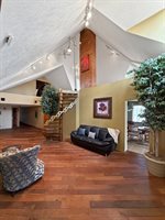 222 West Exchange Street, Freeport, IL 61032