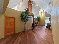 222 West Exchange Street, Freeport, IL 61032