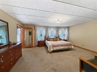 222 West Exchange Street, Freeport, IL 61032