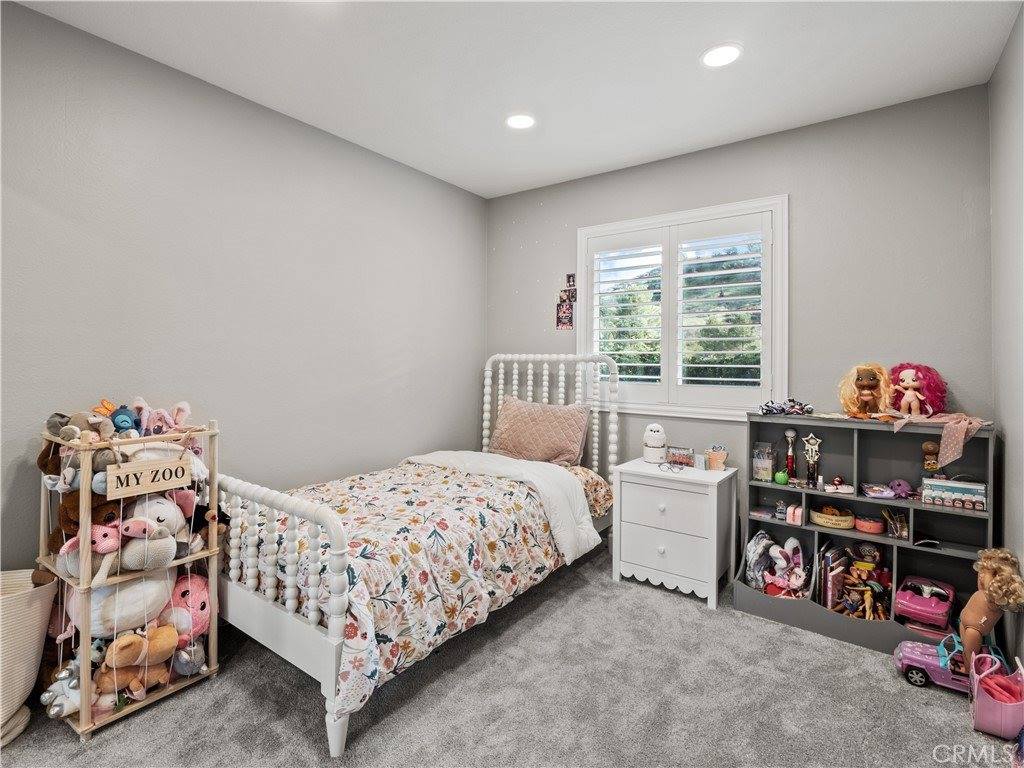 28316 Royal Drive, Castaic, CA 91384