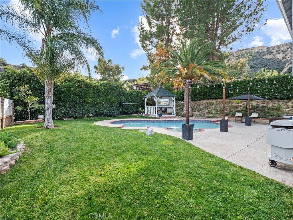 28316 Royal Drive, Castaic, CA 91384