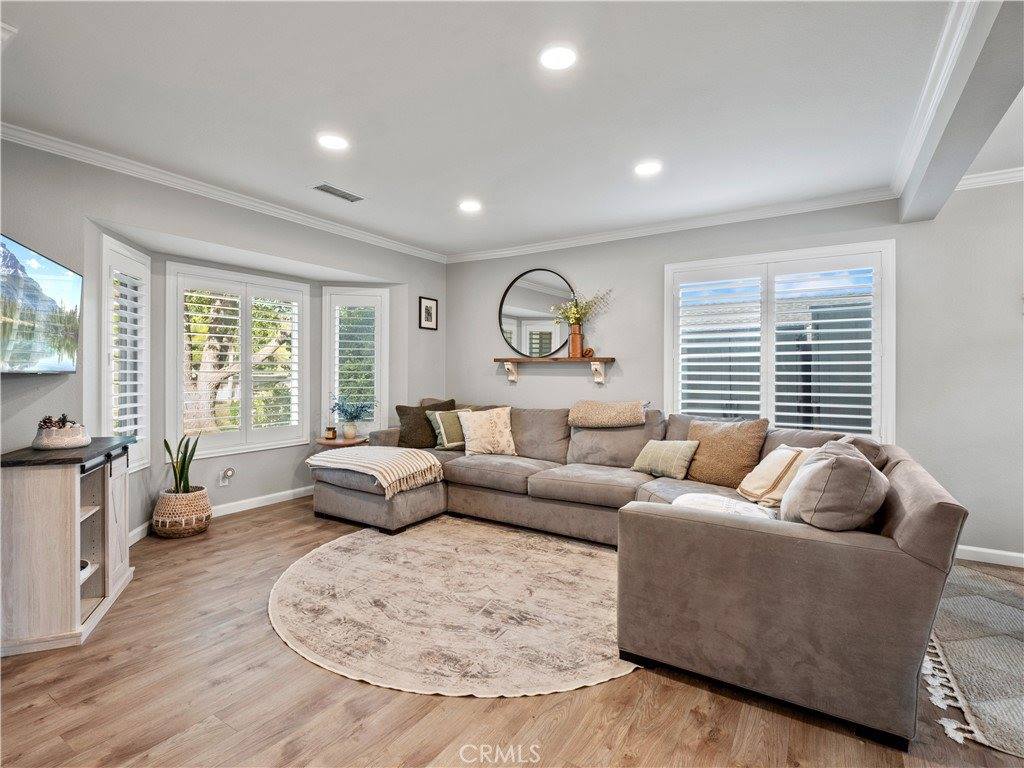 28316 Royal Drive, Castaic, CA 91384