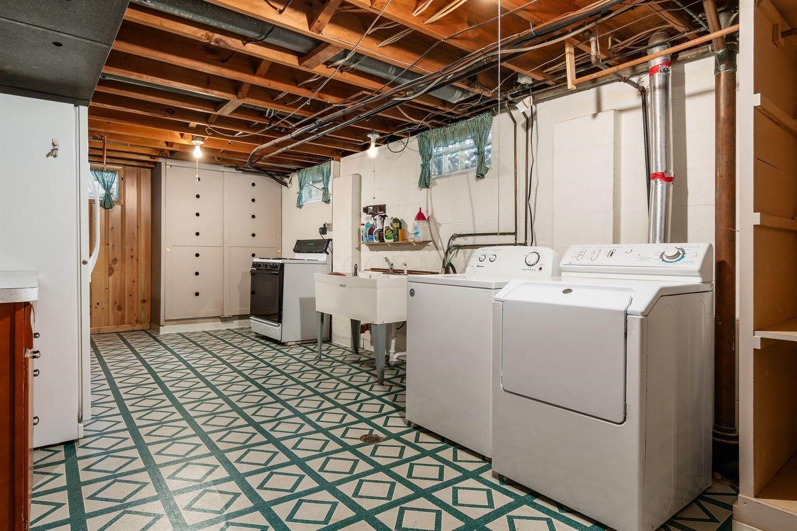 5674 Lindenwood Road, Columbus, OH 43229