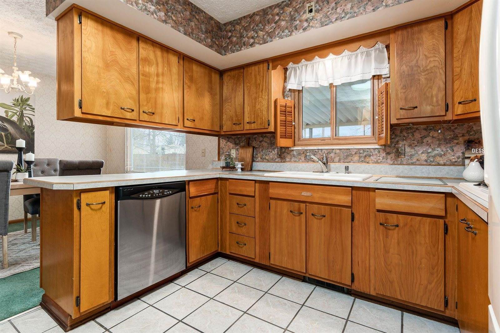 5674 Lindenwood Road, Columbus, OH 43229