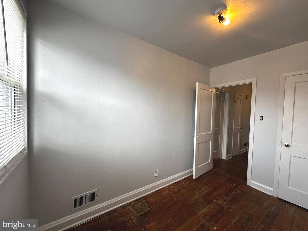 5327 Todd Avenue, Baltimore, MD 21206