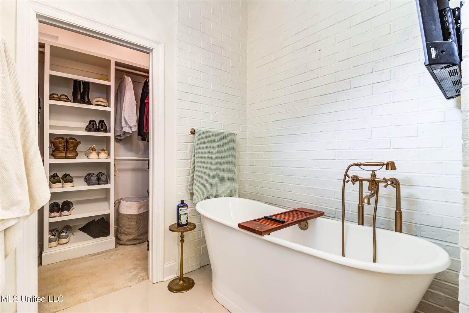 10510 East Landon Green Circle, Gulfport, MS 39503