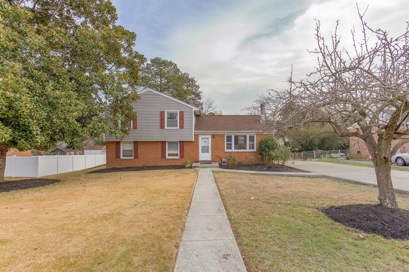 3909 Longleaf Dr, Richmond, VA 23294