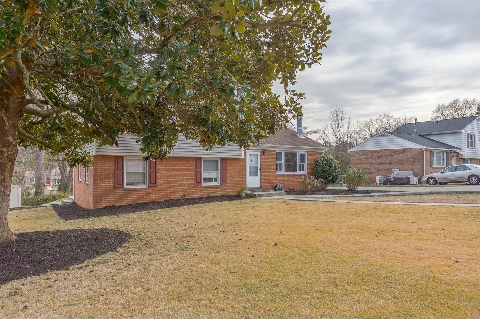 3909 Longleaf Dr, Richmond, VA 23294