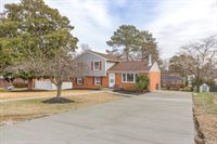 3909 Longleaf Dr, Richmond, VA 23294