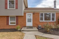 3909 Longleaf Dr, Richmond, VA 23294