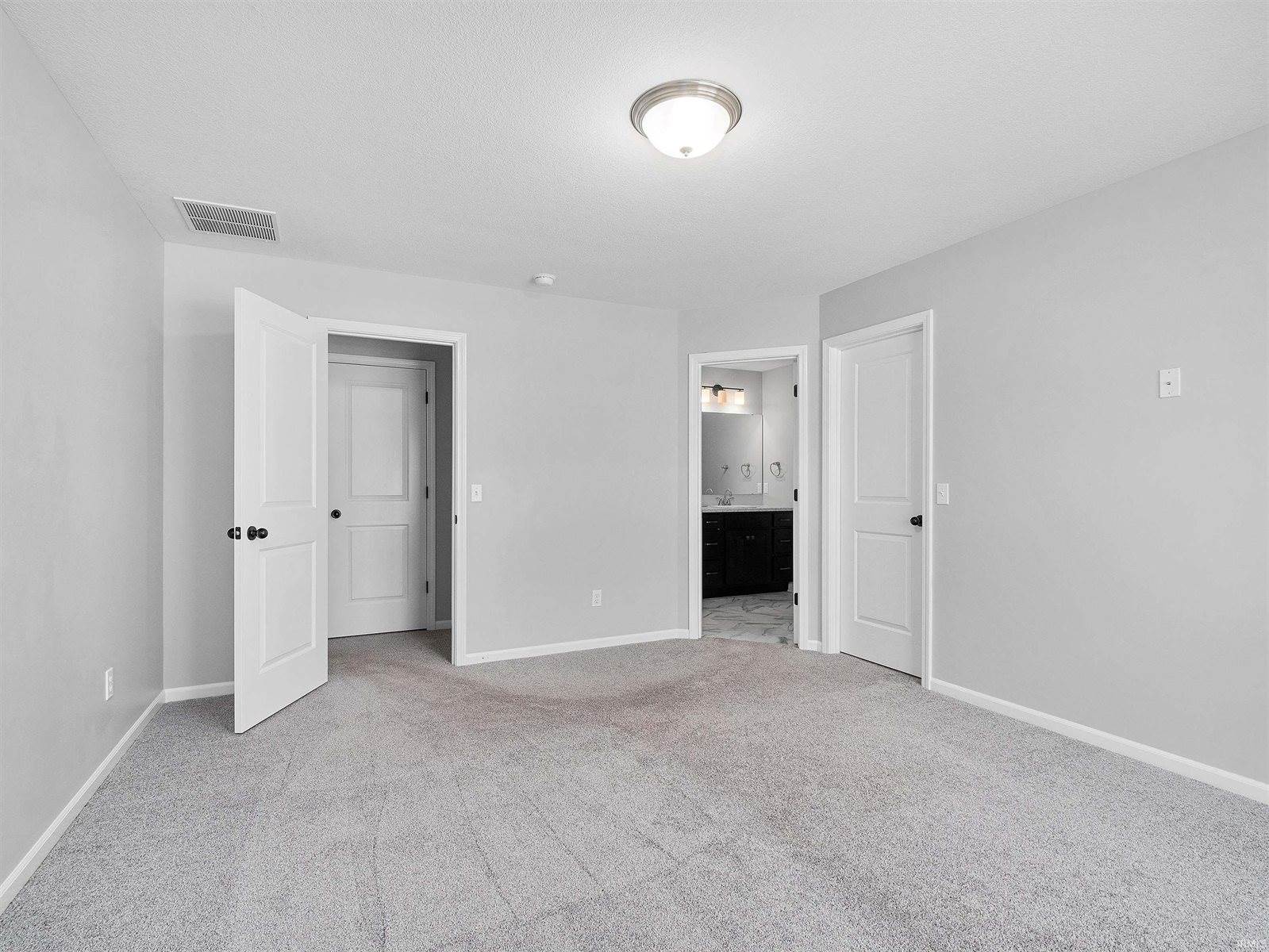 9704 Chadwick Lane, Fort Wayne, IN 46808