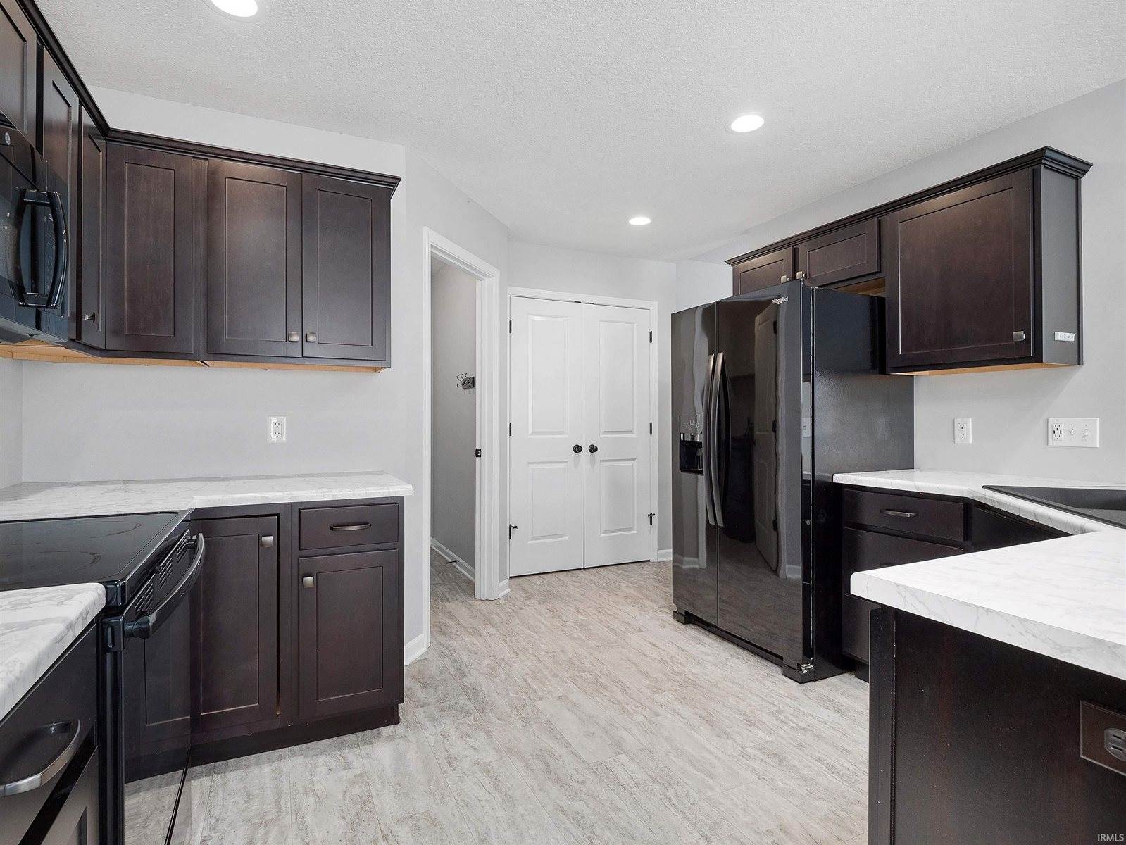 9704 Chadwick Lane, Fort Wayne, IN 46808