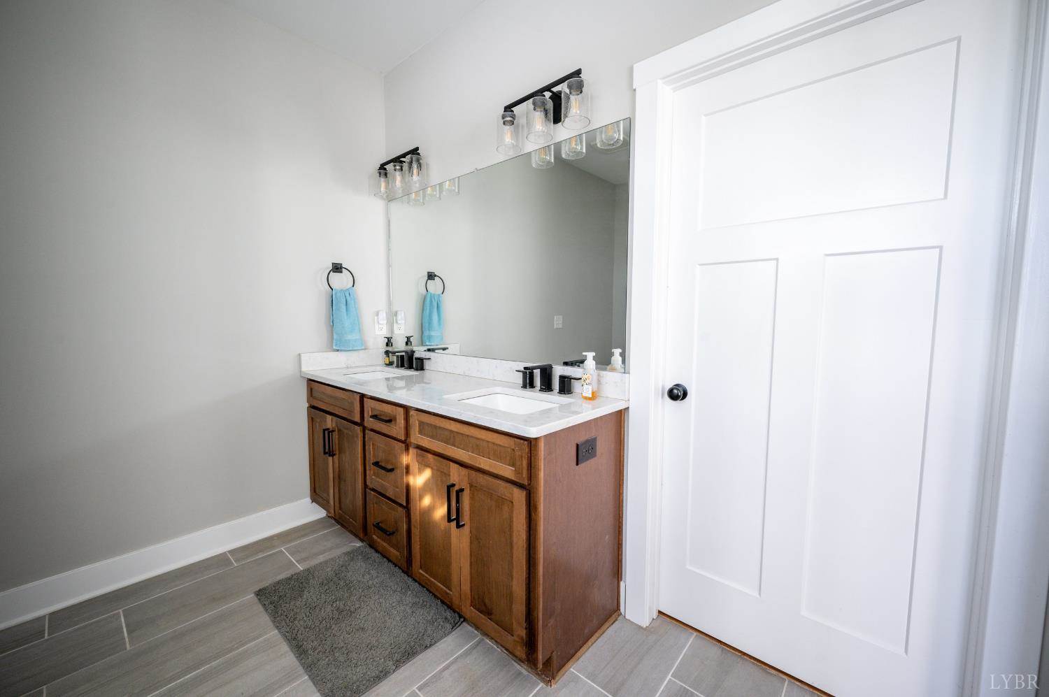 180 Timber Ridge Drive, Forest, VA 24551