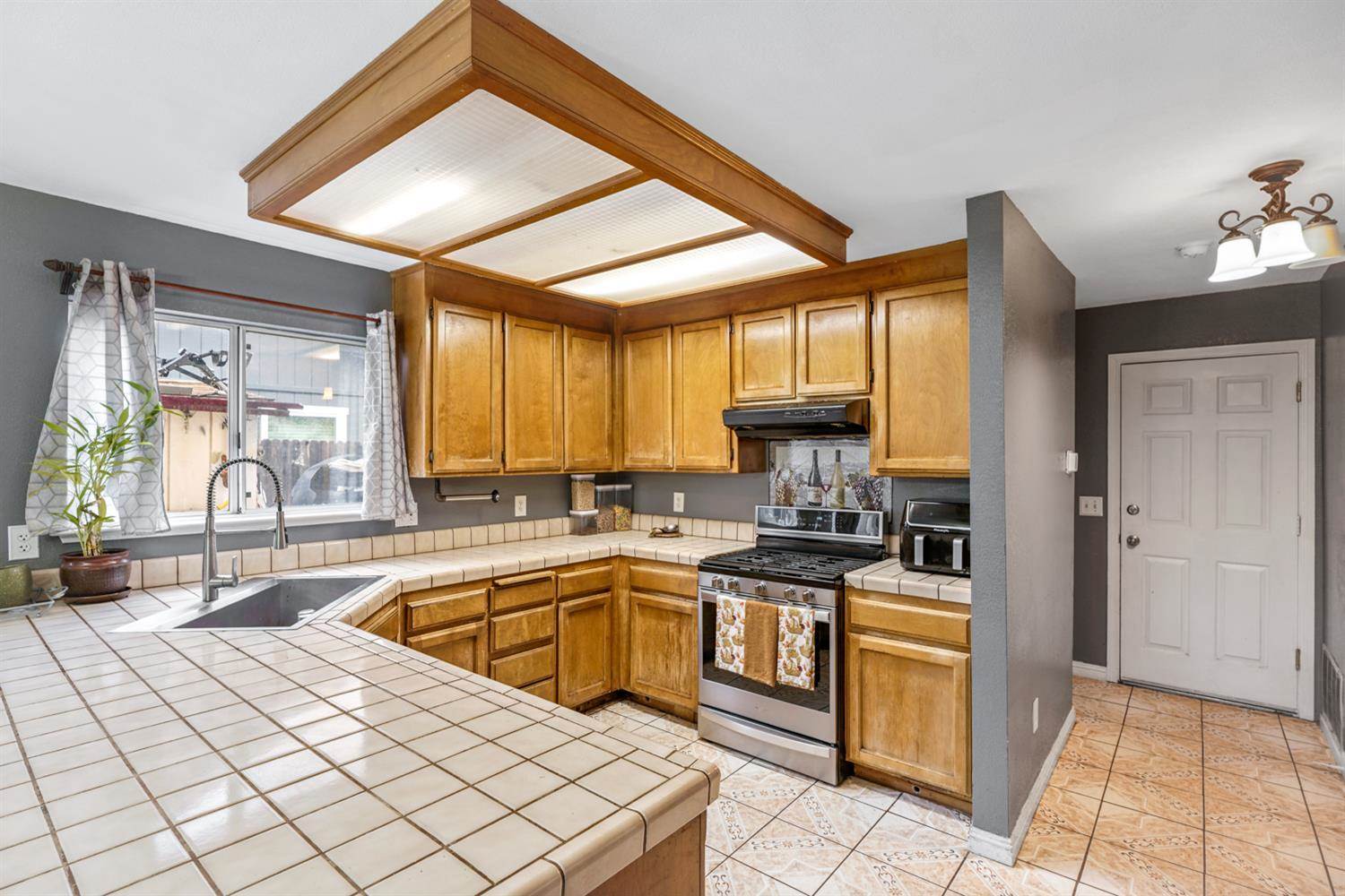 1755 3rd Street, Lincoln, CA 95648