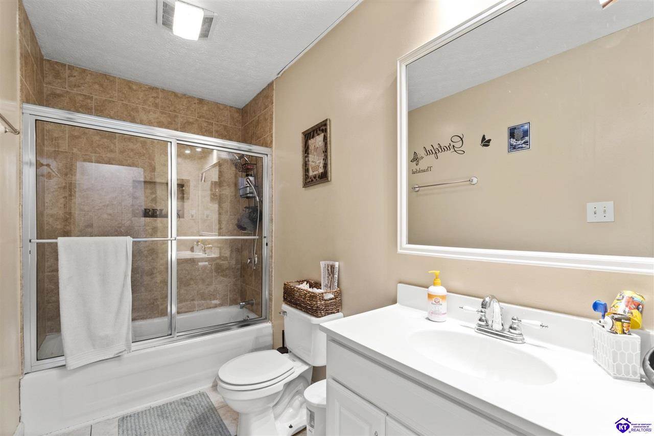 278 Redmar Lane, Radcliff, KY 40160