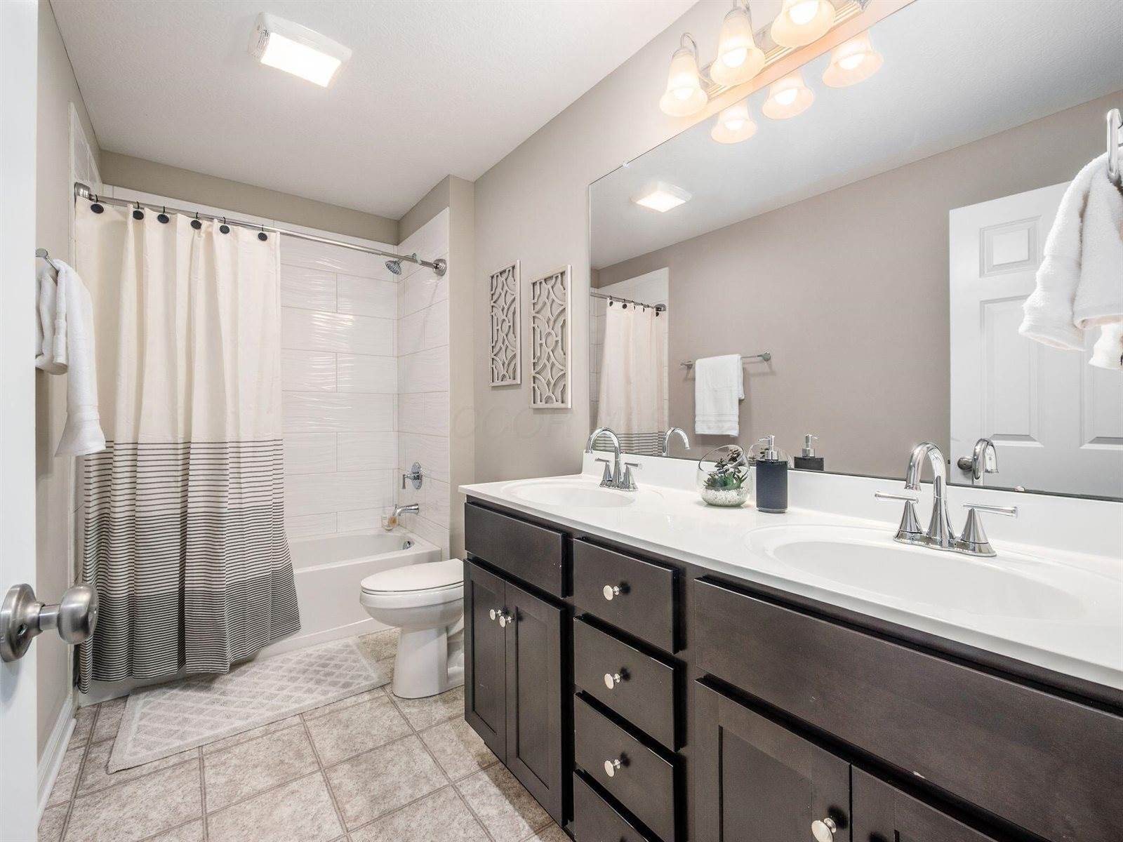 3020 Boston Ridge Drive, Columbus, OH 43219