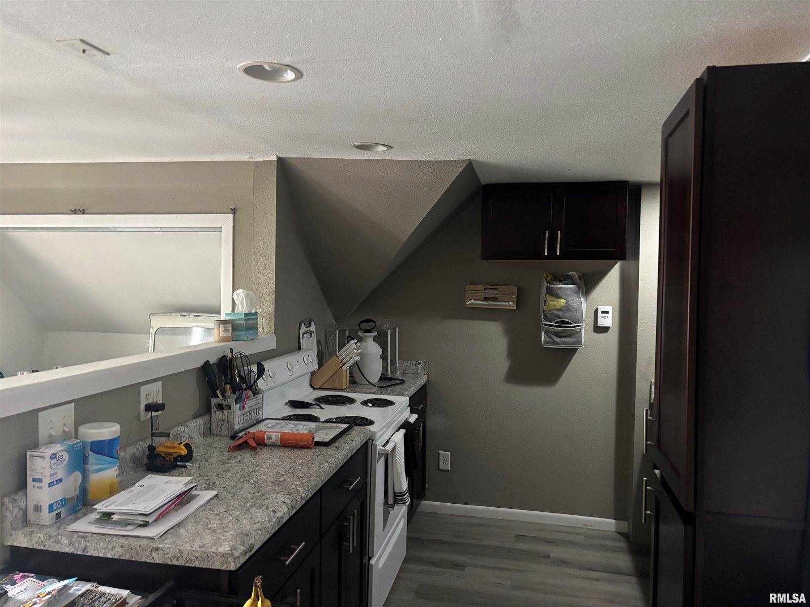 510 2ND Street, De Witt, IA 52742