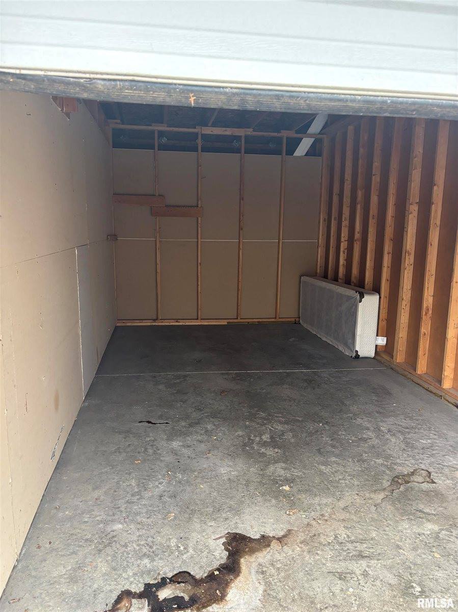 510 2ND Street, De Witt, IA 52742