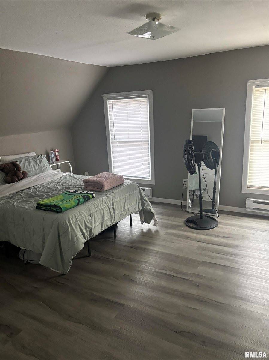 510 2ND Street, De Witt, IA 52742