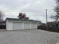 510 2ND Street, De Witt, IA 52742