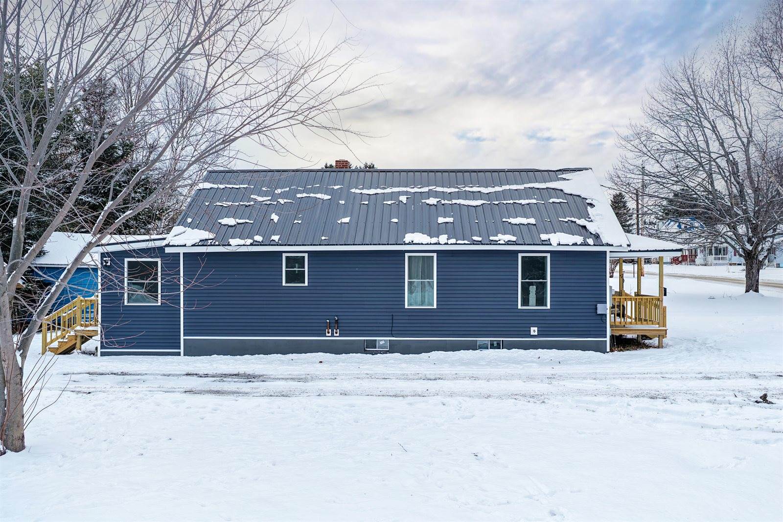 33 Vaughn Street, Caribou, ME 04736