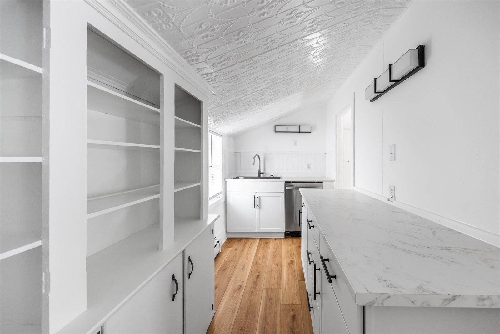 881 Western Avenue, Hampden, ME 04444