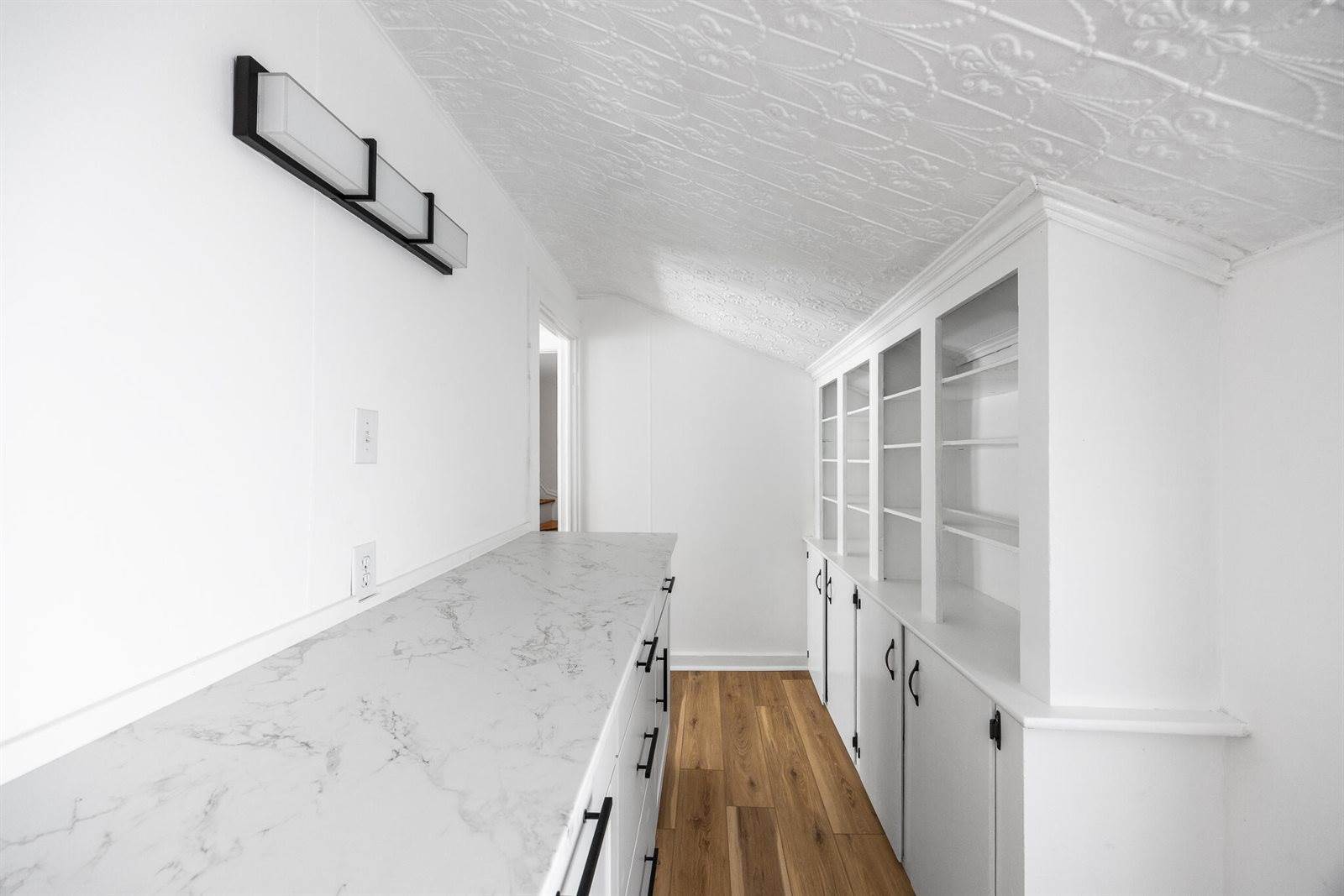 881 Western Avenue, Hampden, ME 04444