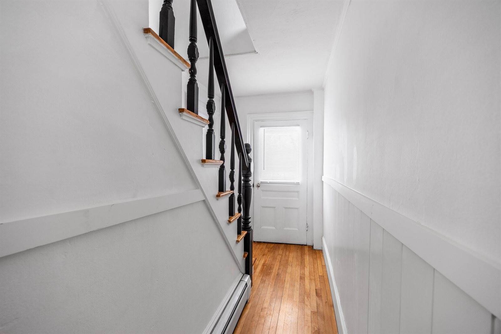 881 Western Avenue, Hampden, ME 04444