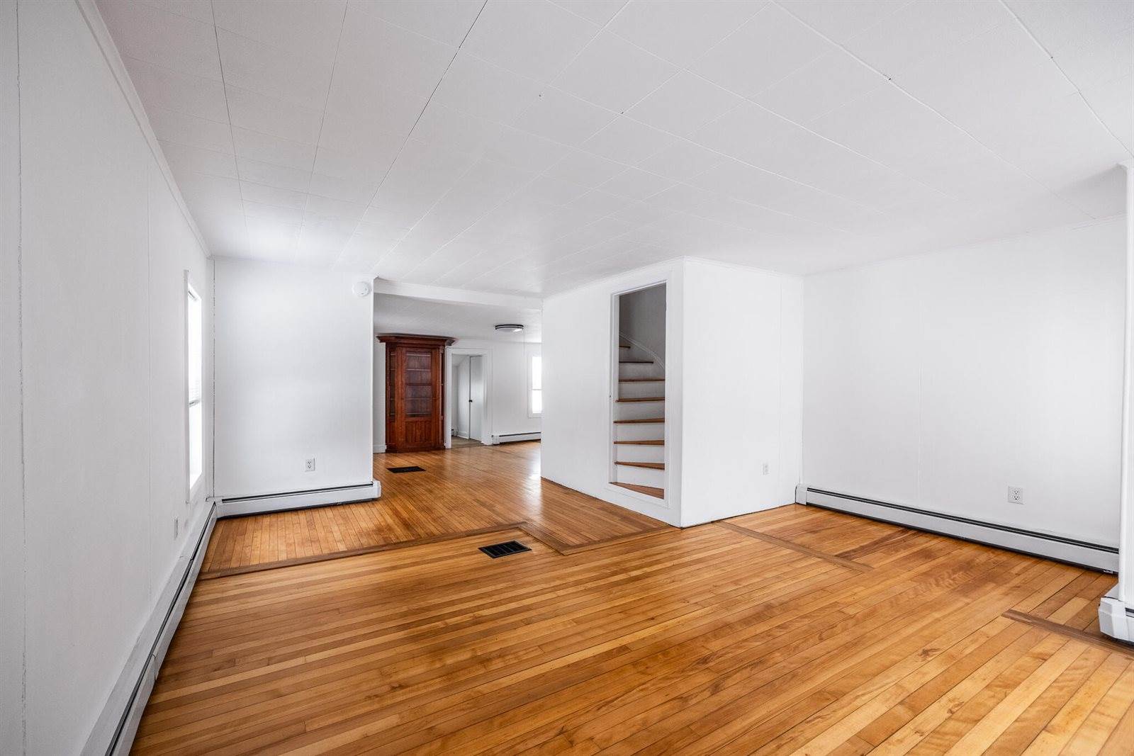 881 Western Avenue, Hampden, ME 04444