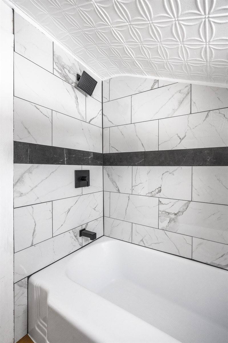 881 Western Avenue, Hampden, ME 04444