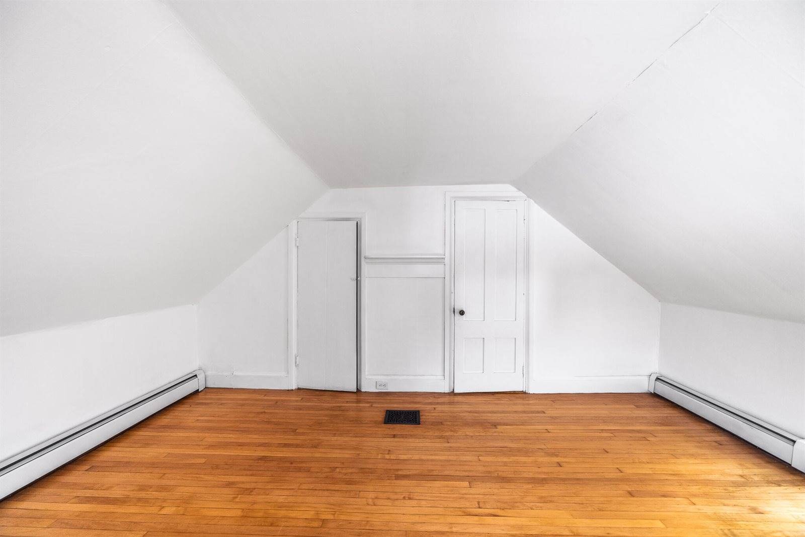 881 Western Avenue, Hampden, ME 04444