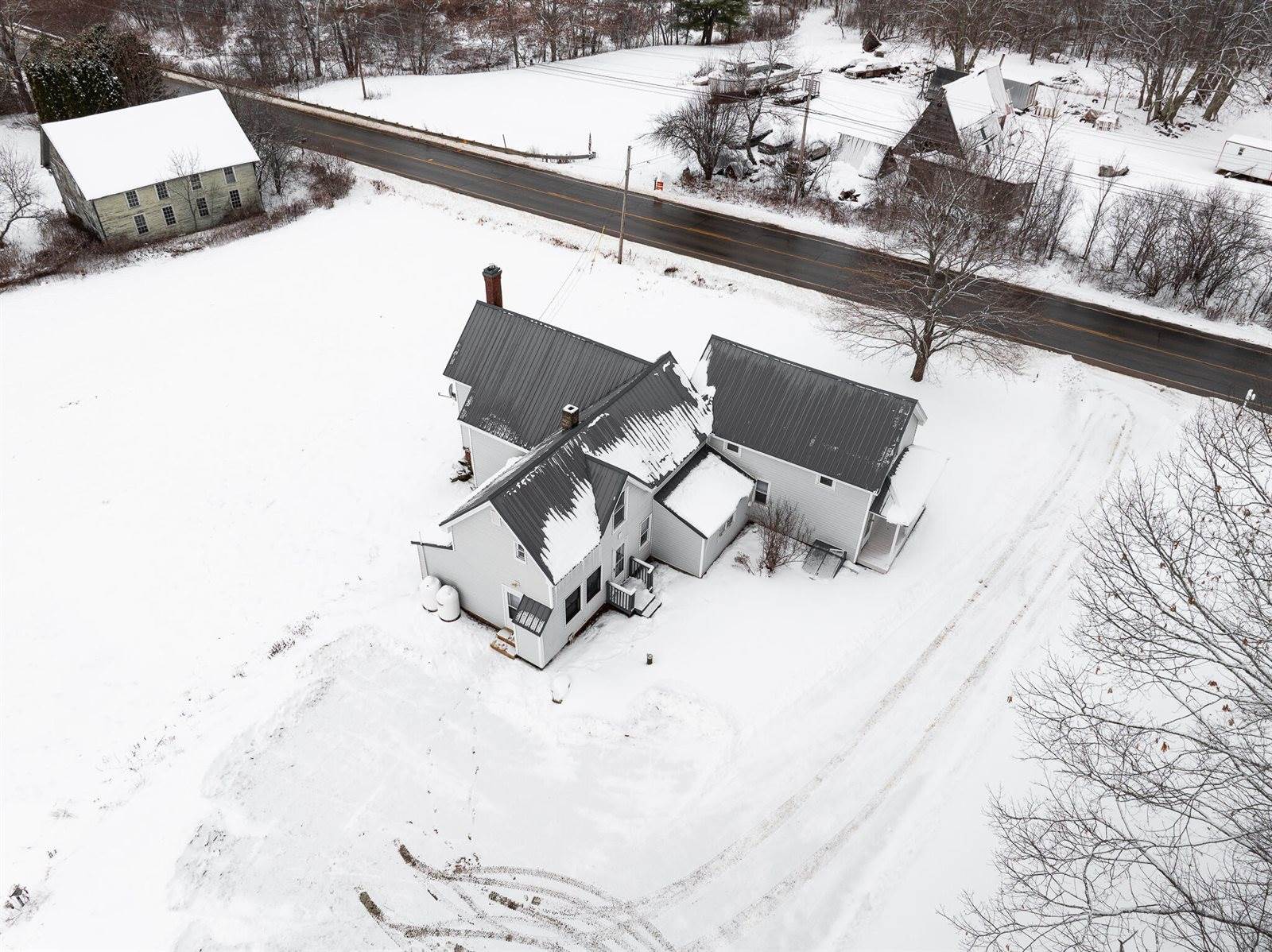 881 Western Avenue, Hampden, ME 04444