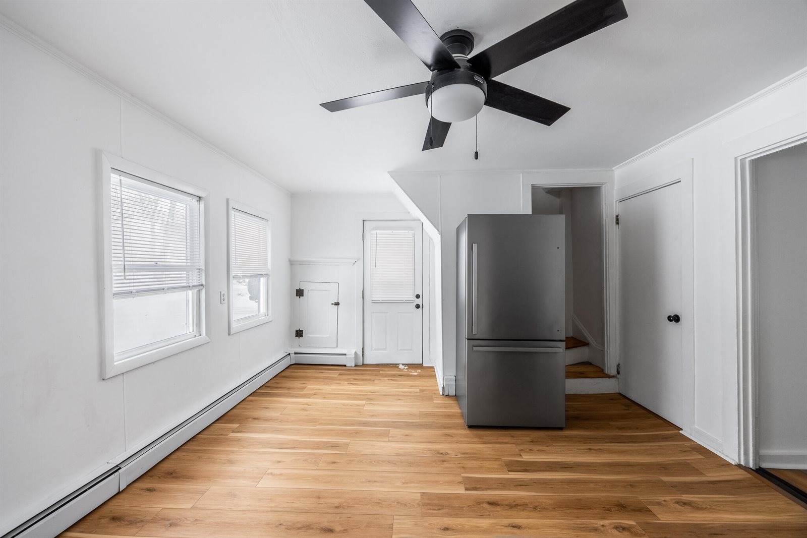 881 Western Avenue, Hampden, ME 04444