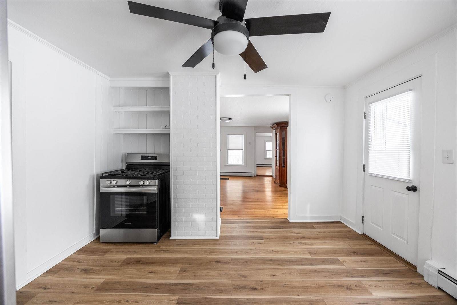 881 Western Avenue, Hampden, ME 04444