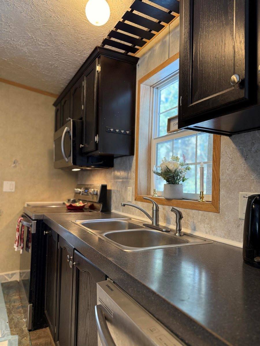 20 Jackson Lane, Milford, ME 04461