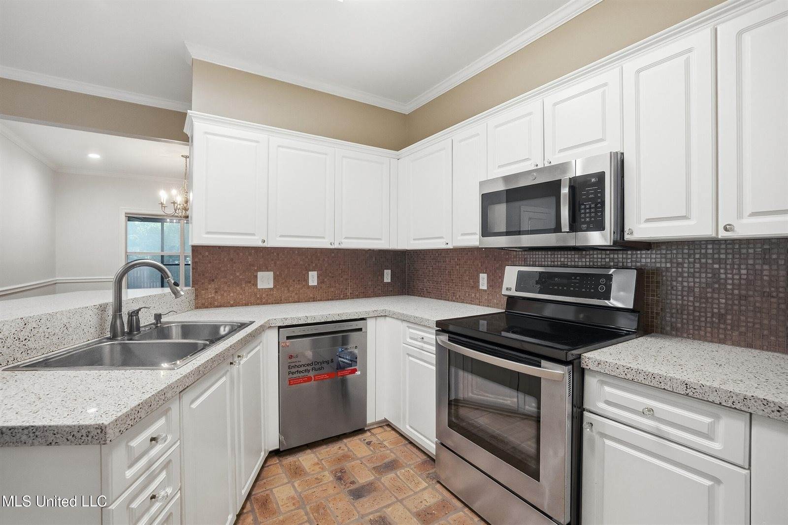 2610 Rue Palafox, Biloxi, MS 39531