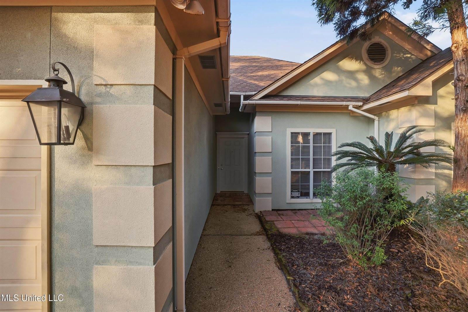 2610 Rue Palafox, Biloxi, MS 39531