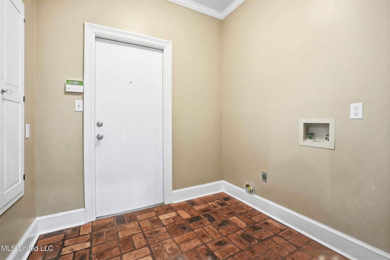 2610 Rue Palafox, Biloxi, MS 39531