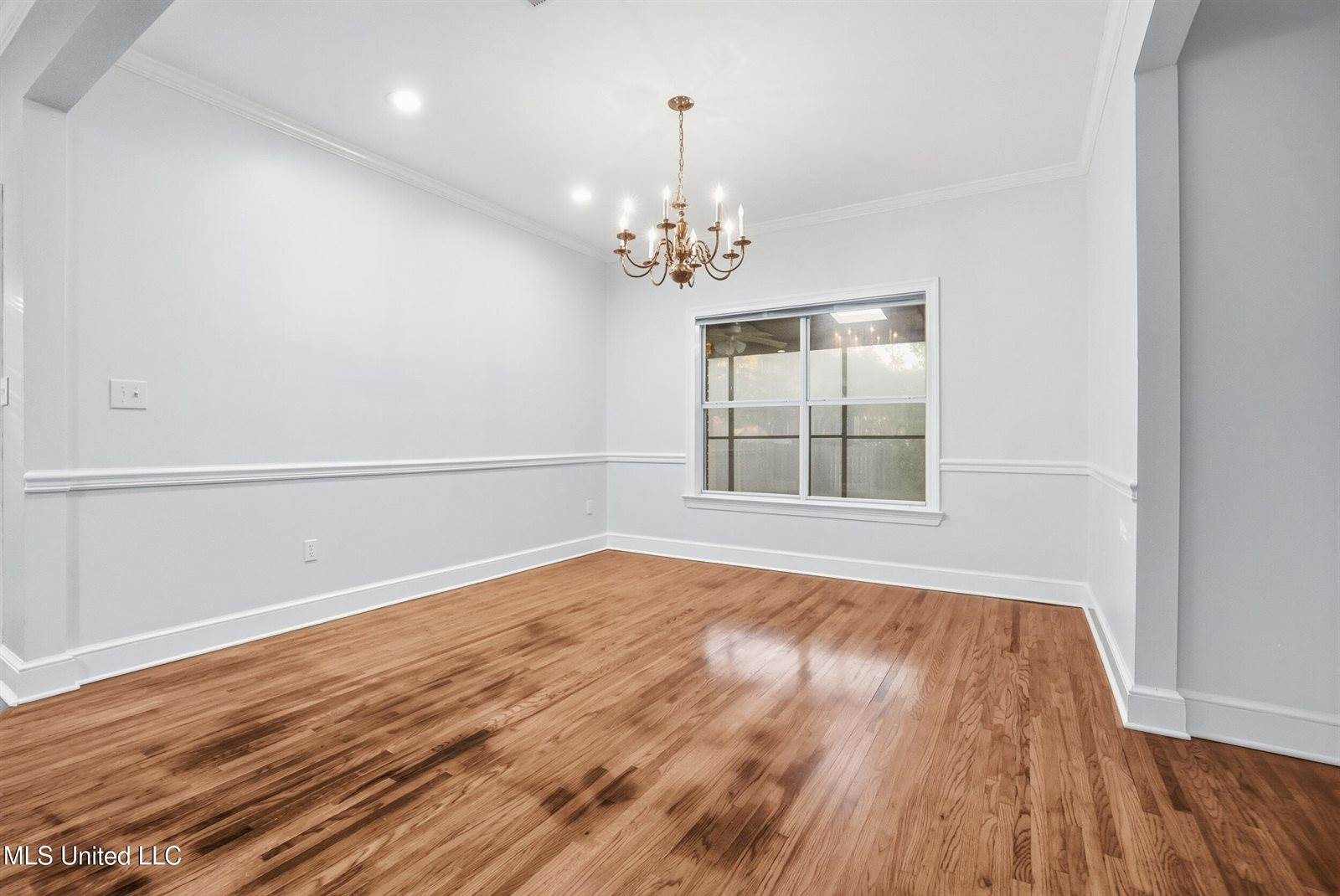 2610 Rue Palafox, Biloxi, MS 39531