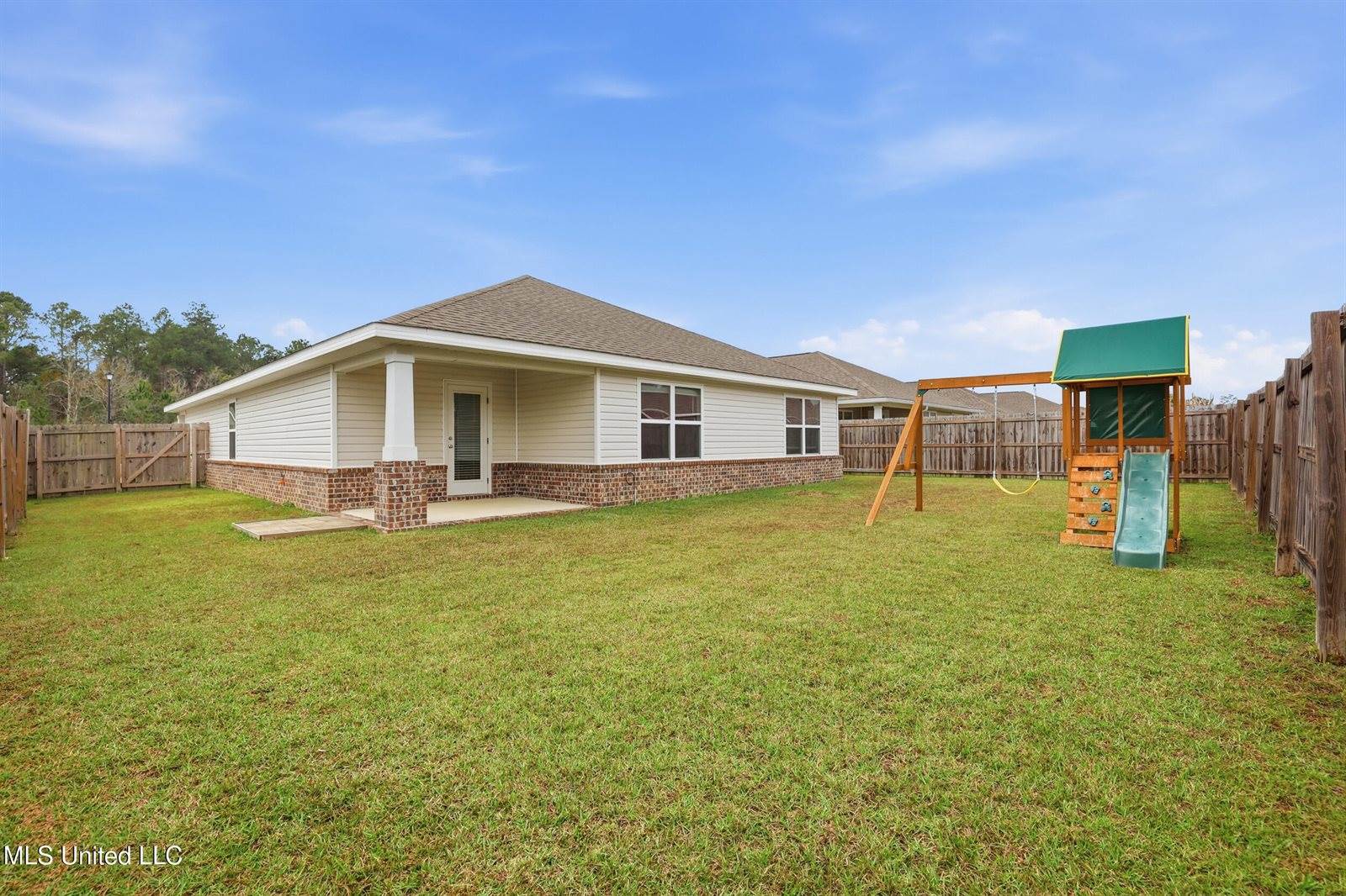 6456 Eastland Circle, Biloxi, MS 39532